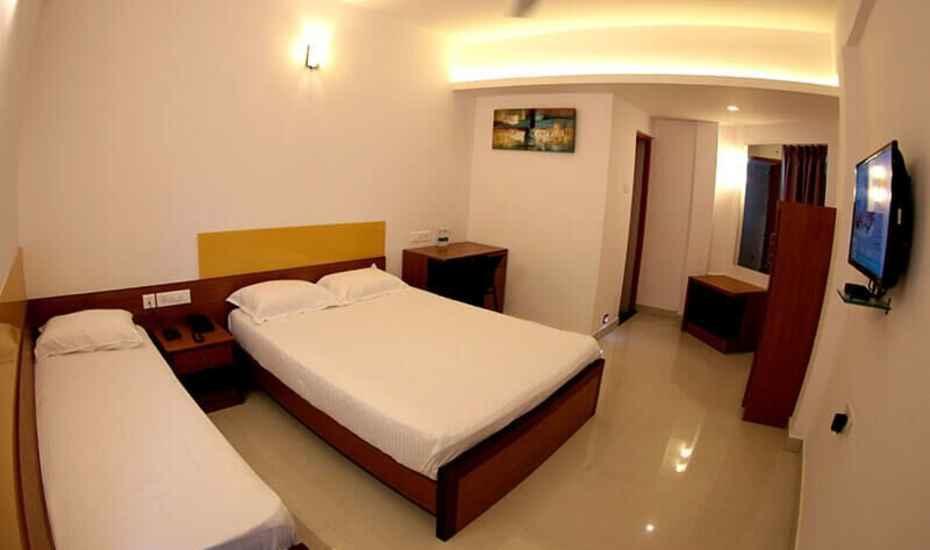 Premier House Hotel Thiruvananthapuram Екстериор снимка